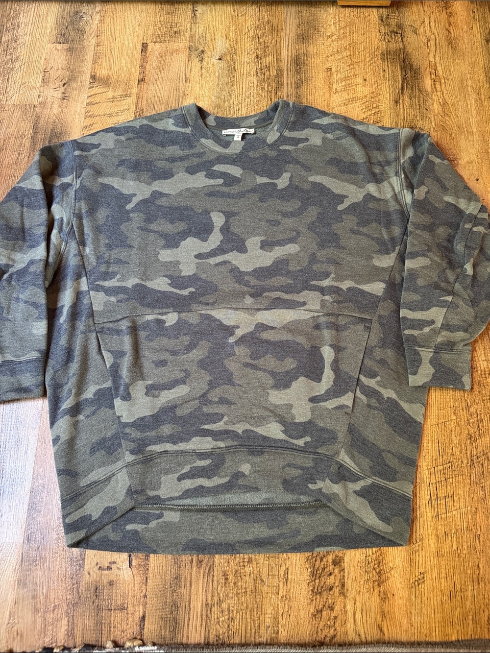 Women's Express Camouflage Crewneck Sweatshirt - Olive Camo Sz: M NWOT